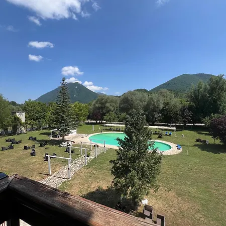 Otel Verdeneve Opi